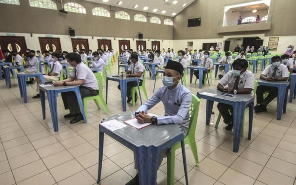 90,000 failed SPM maths, 52,000 failed English, says NGO - Provided by Free Malaysia Today